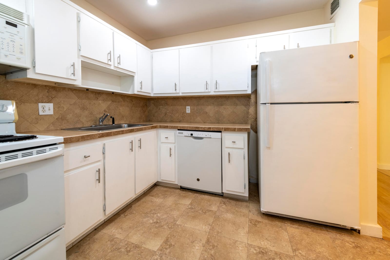 6061 N Falls Cir Drive 402, Lauderhill, FL 33319 photo 7
