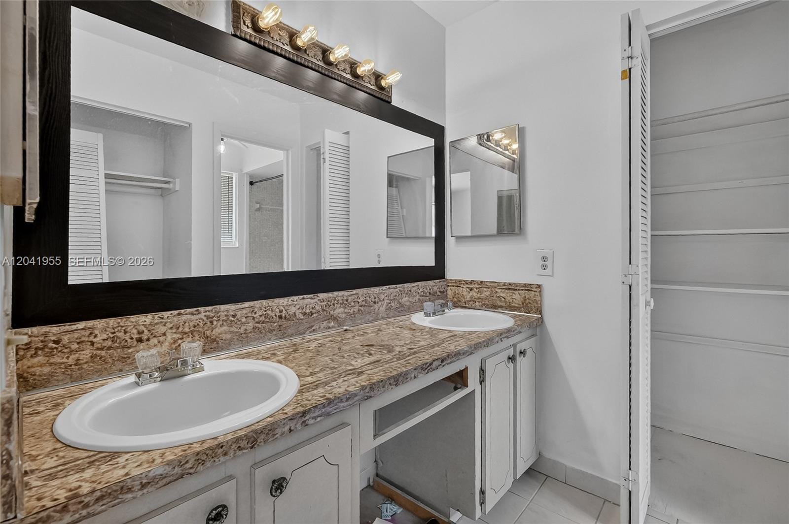 7055 W 3rd Court, Hialeah, FL 33014 photo 12