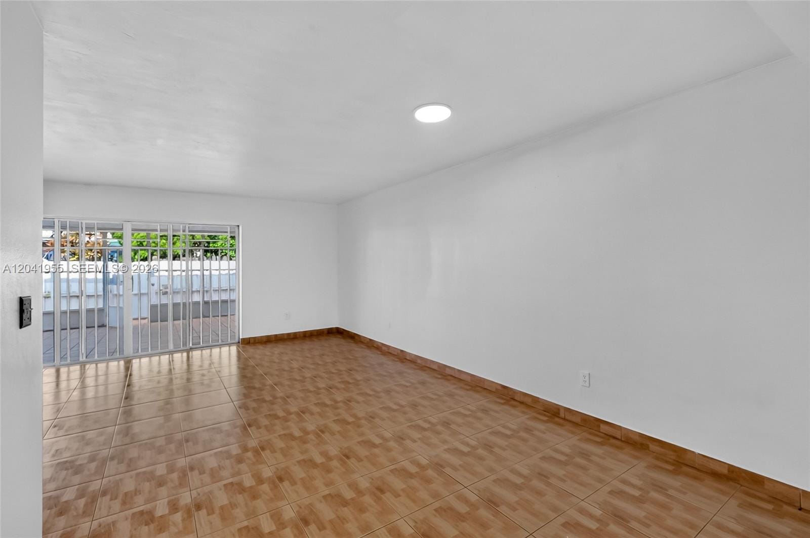 7055 W 3rd Court, Hialeah, FL 33014 photo 22