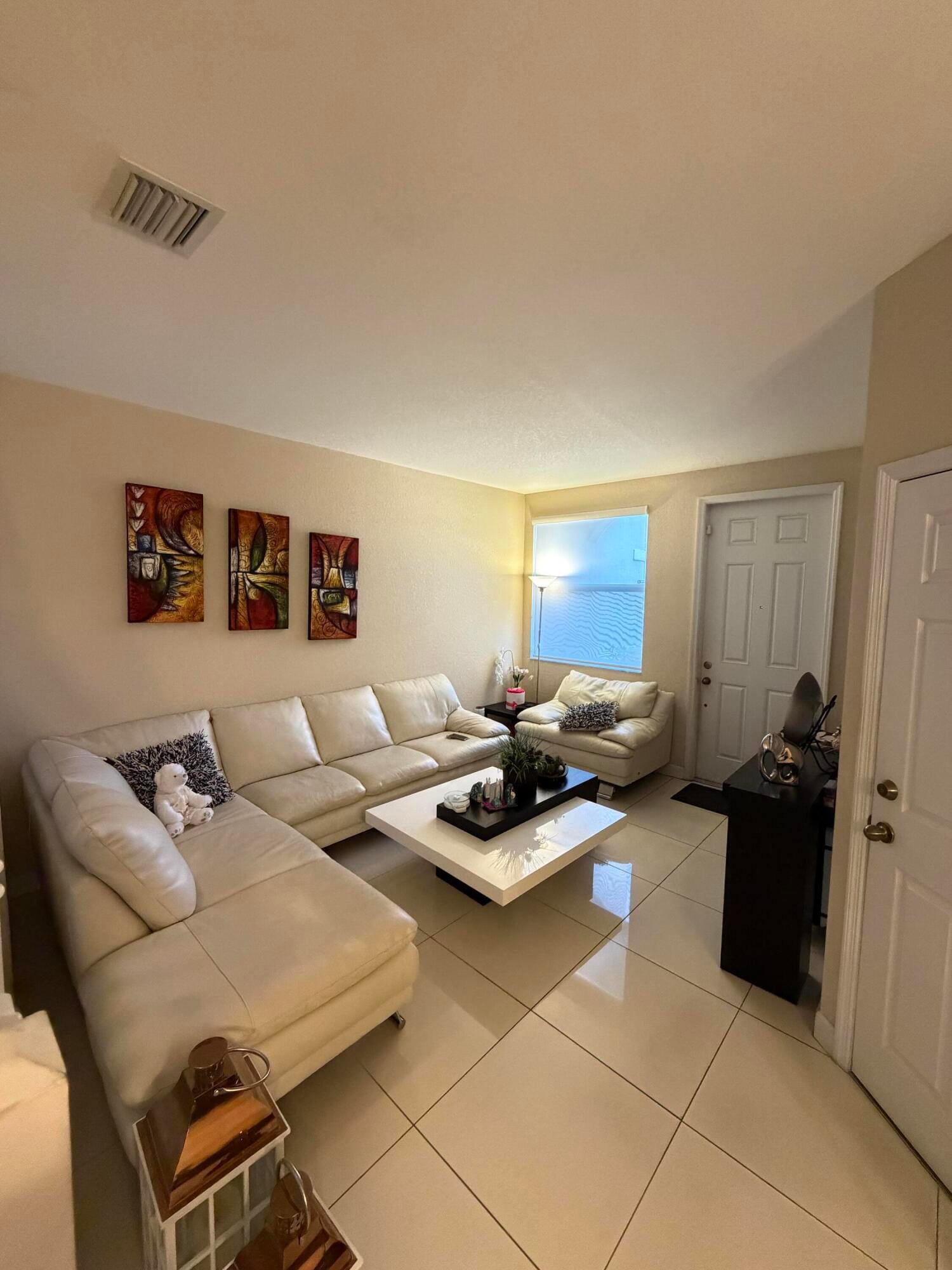 1047 NE 208th Street, Miami, FL 33179 photo 6
