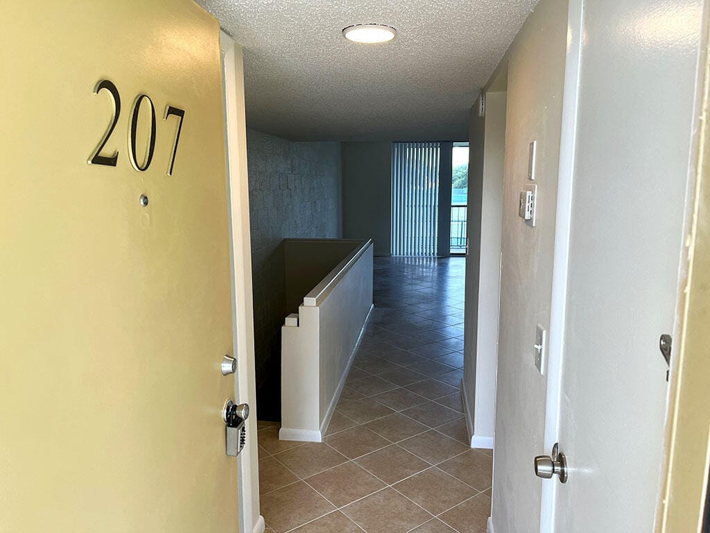 2828 Tennis Club Drive 207 — photo 1