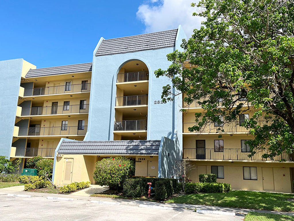 2828 Tennis Club Drive 207, West Palm Beach, FL 33417, West Palm Beach