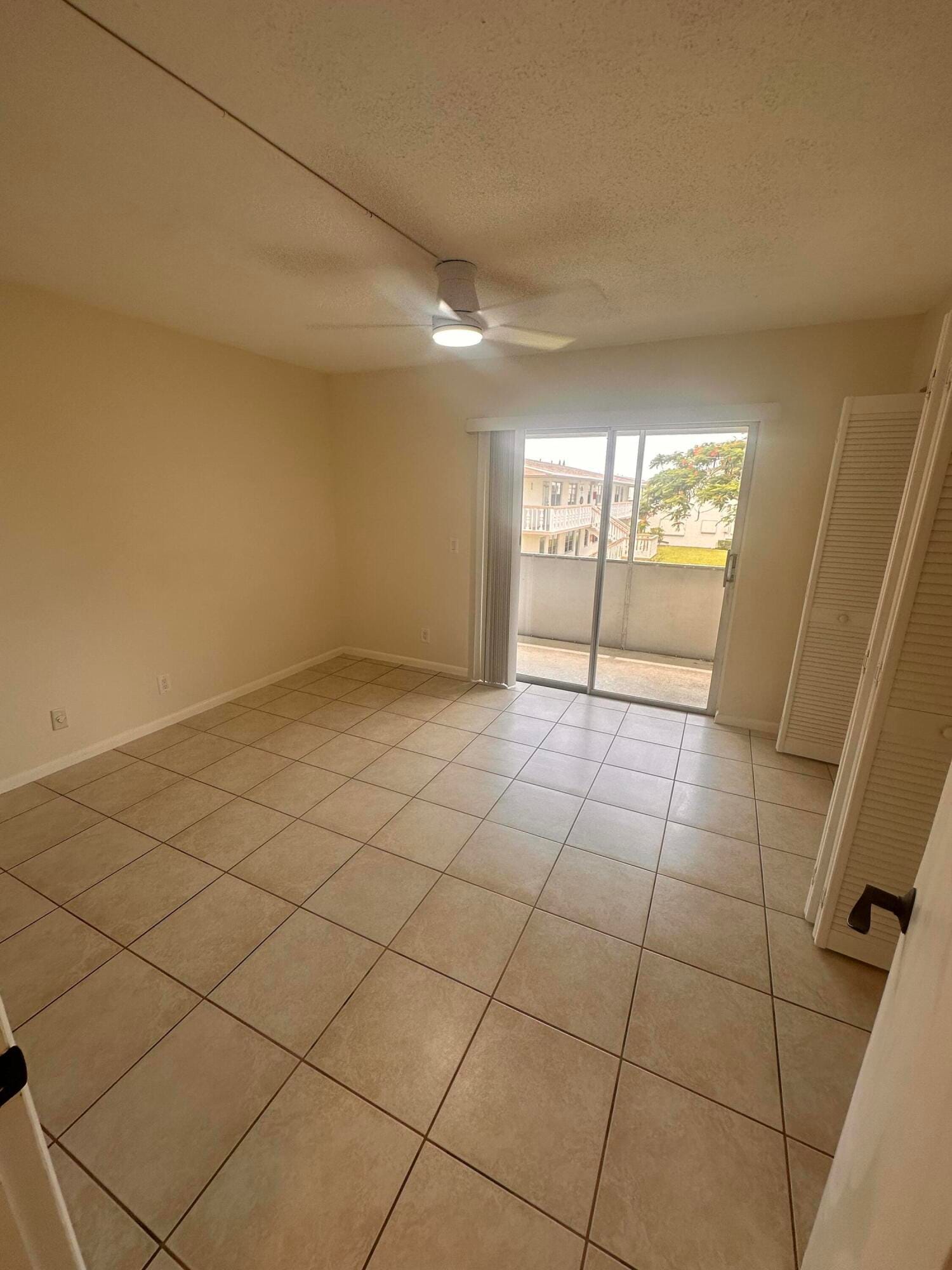 39 Cambridge B, West Palm Beach, FL 33417 photo 13