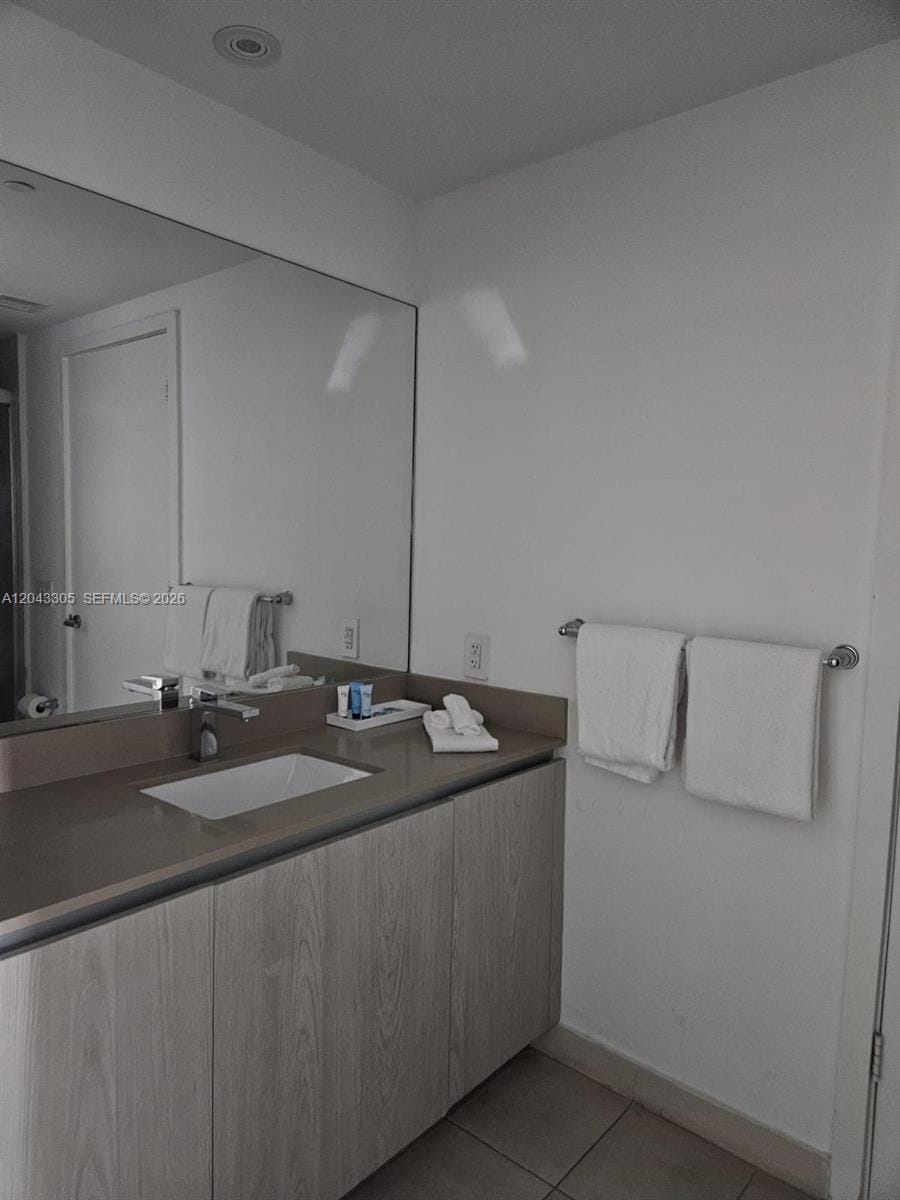 4111 S Ocean Drive 1204 — photo 2