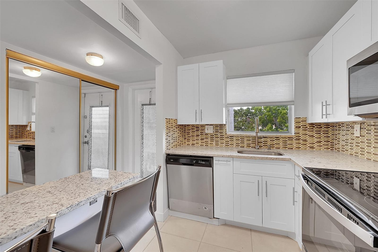 2780 N Pine Island Road 312 — photo 2