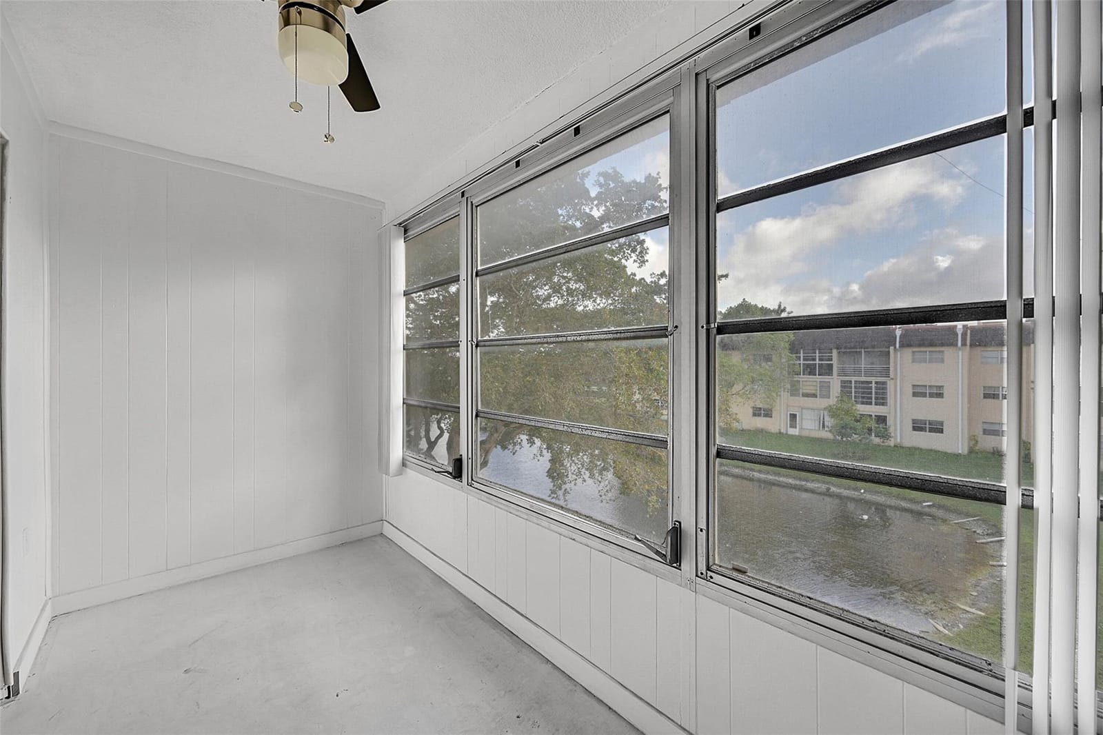 2780 N Pine Island Road 312 — photo 12