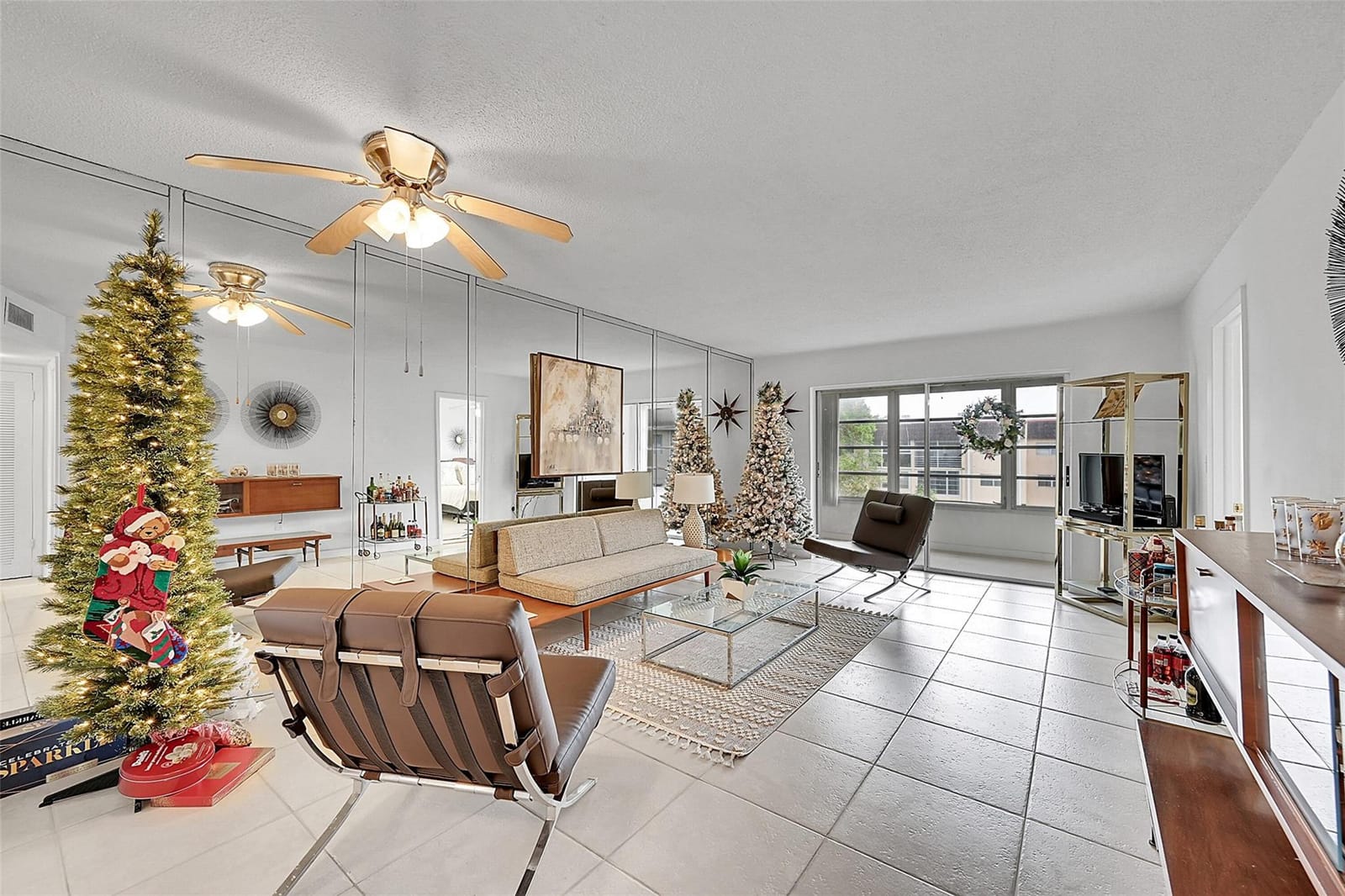 2780 N Pine Island Road 312 — photo 3