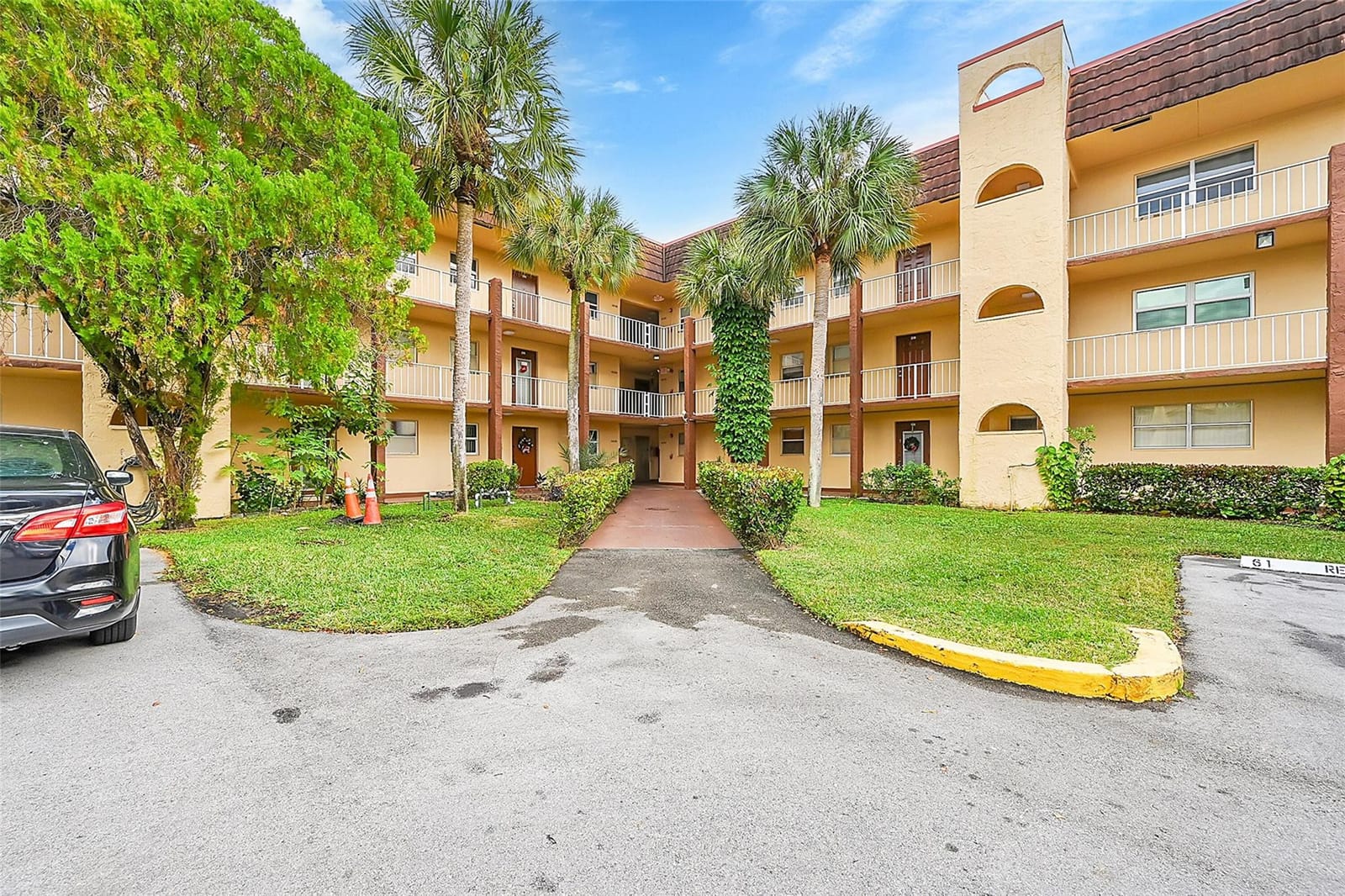 2780 N Pine Island Road 312, Sunrise, FL 33322 photo 28