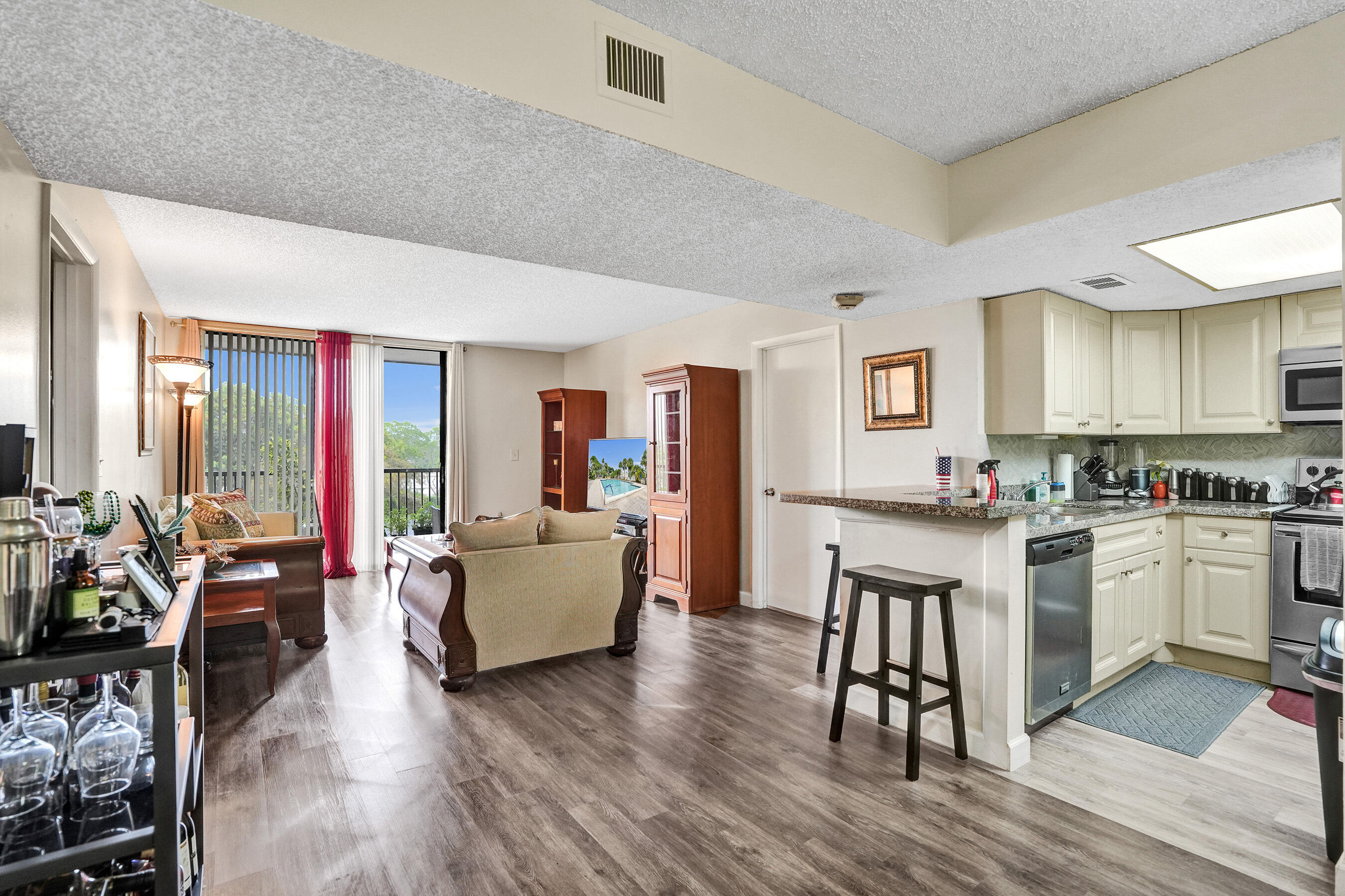 5570 NW 44th Street 305a, Lauderhill, FL 33319