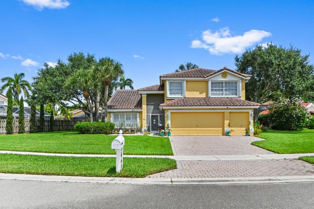 7461 Anadale Circle, Lake Charleston, Lake Worth, FL