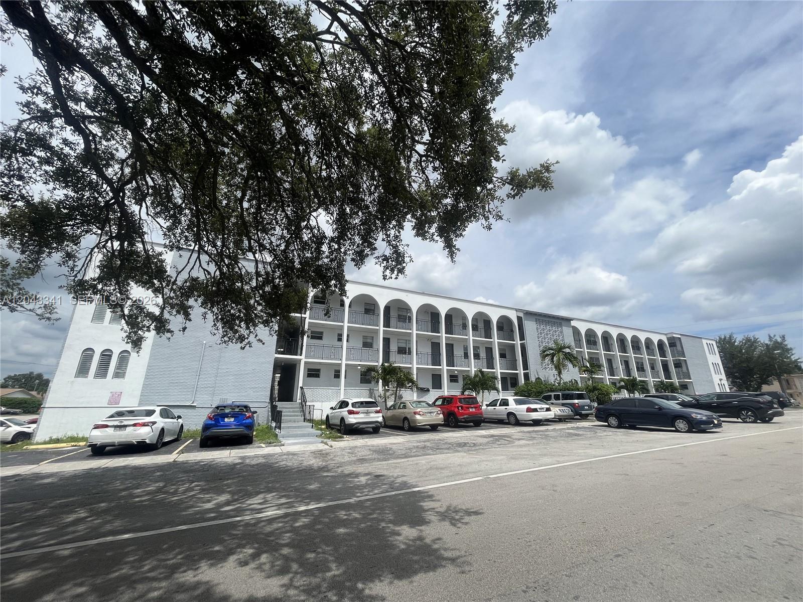 575 NE 143rd Street 104, North Miami, FL 33161, North Miami