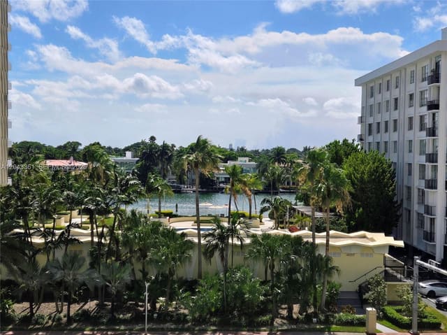5601 Collins Avenue 520, The Pavilion, Miami Beach, FL