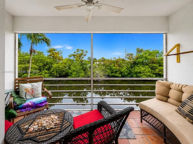 1400 NE 57th Court 207, Fort Lauderdale, FL 33334