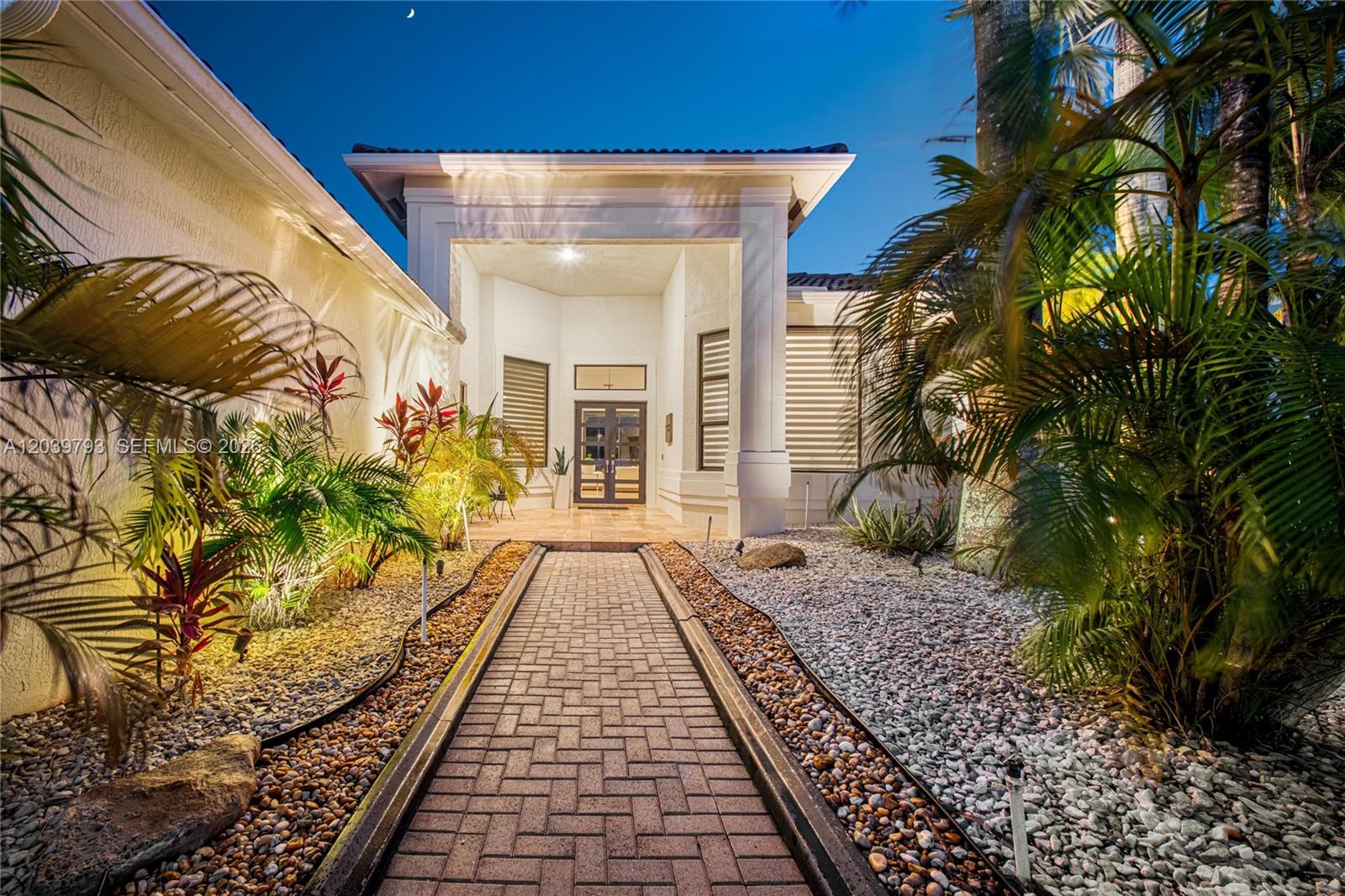 935 Gulfstream Court, Weston, FL 33327, Weston