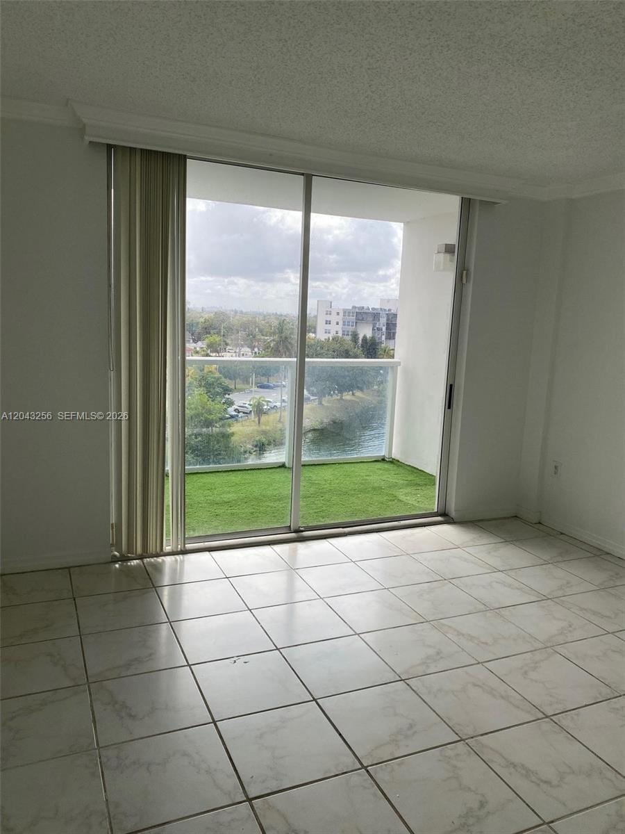1301 NE Miami Gardens Drive 701W — photo 7