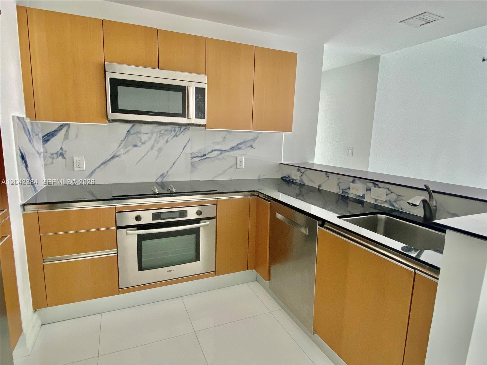 1060 Brickell Avenue 2911, Miami, FL 33131, Miami