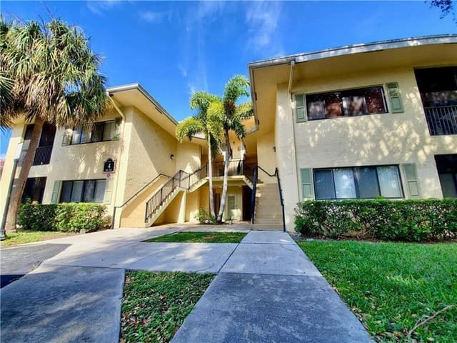 2445 SW 18th Terrace 413, Fort Lauderdale, FL 33315