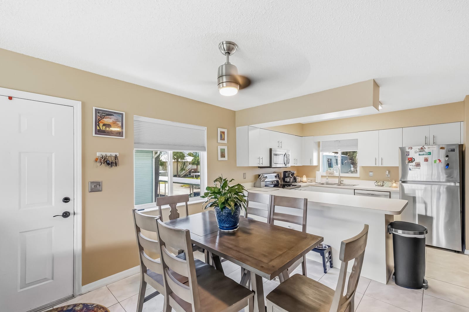 191 SE Village Drive 191 — photo 3