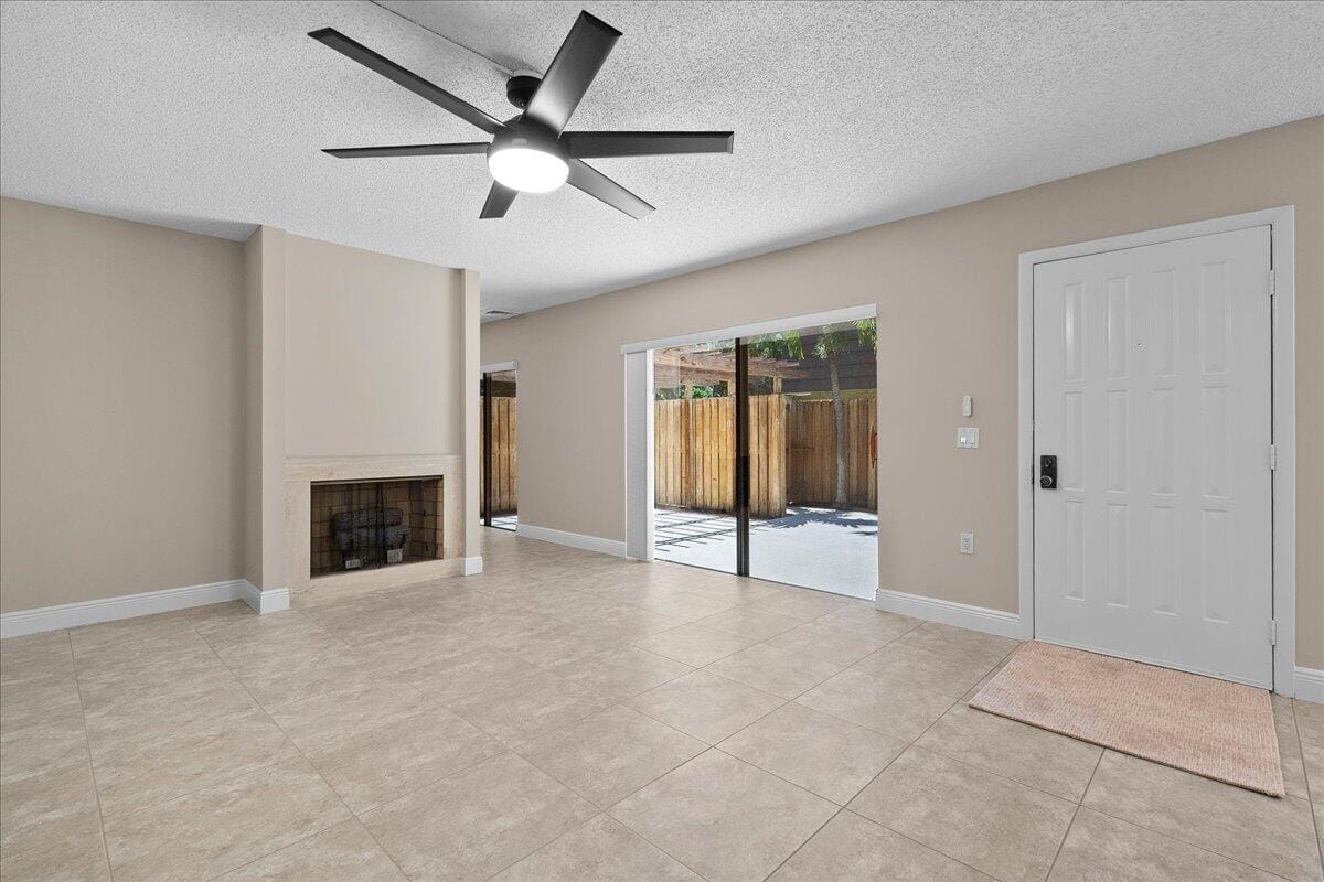 2108 21st Lane — photo 4