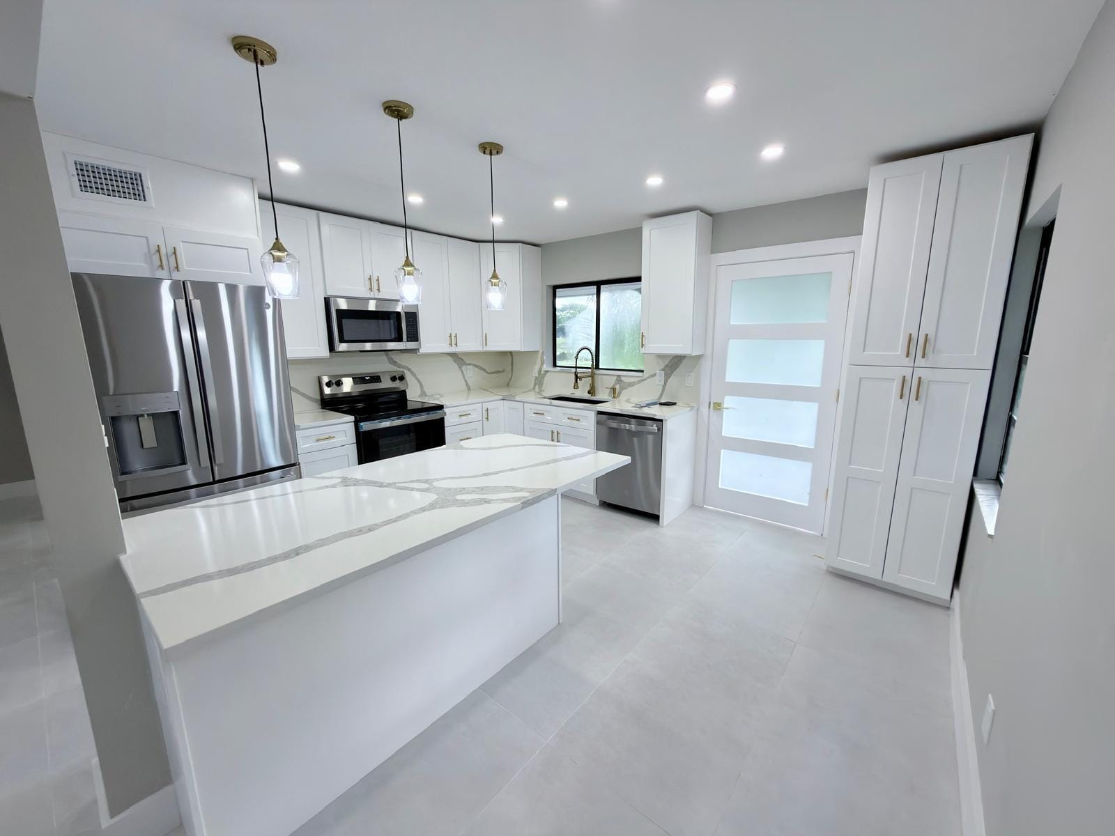 46 Tara Lakes Drive E, Boynton Beach, FL 33436 photo 4