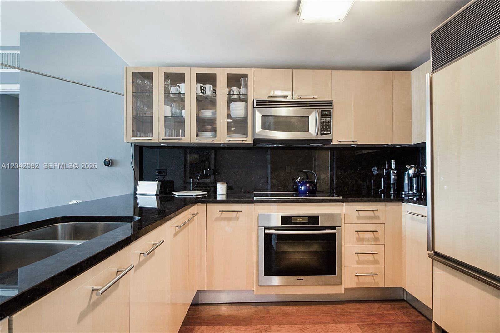 6801 Collins Avenue 1101, Miami Beach, FL 33141 photo 11