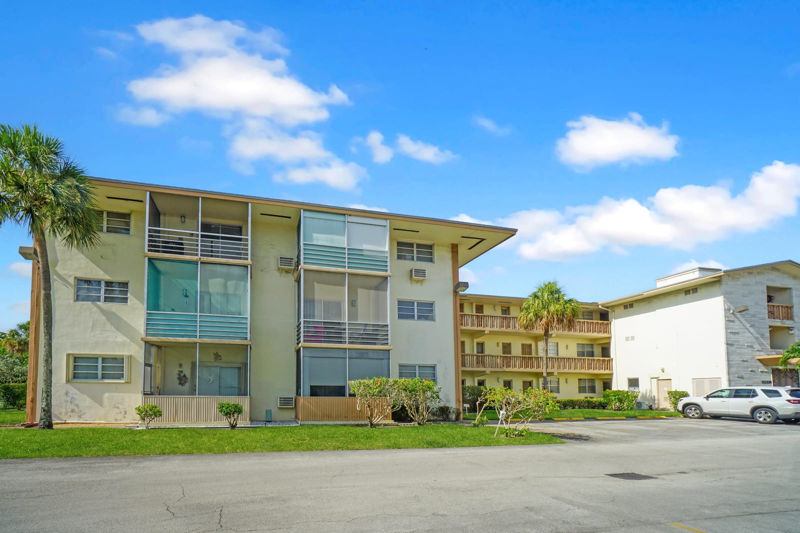 16750 NE 14th Avenue 303 — photo 10