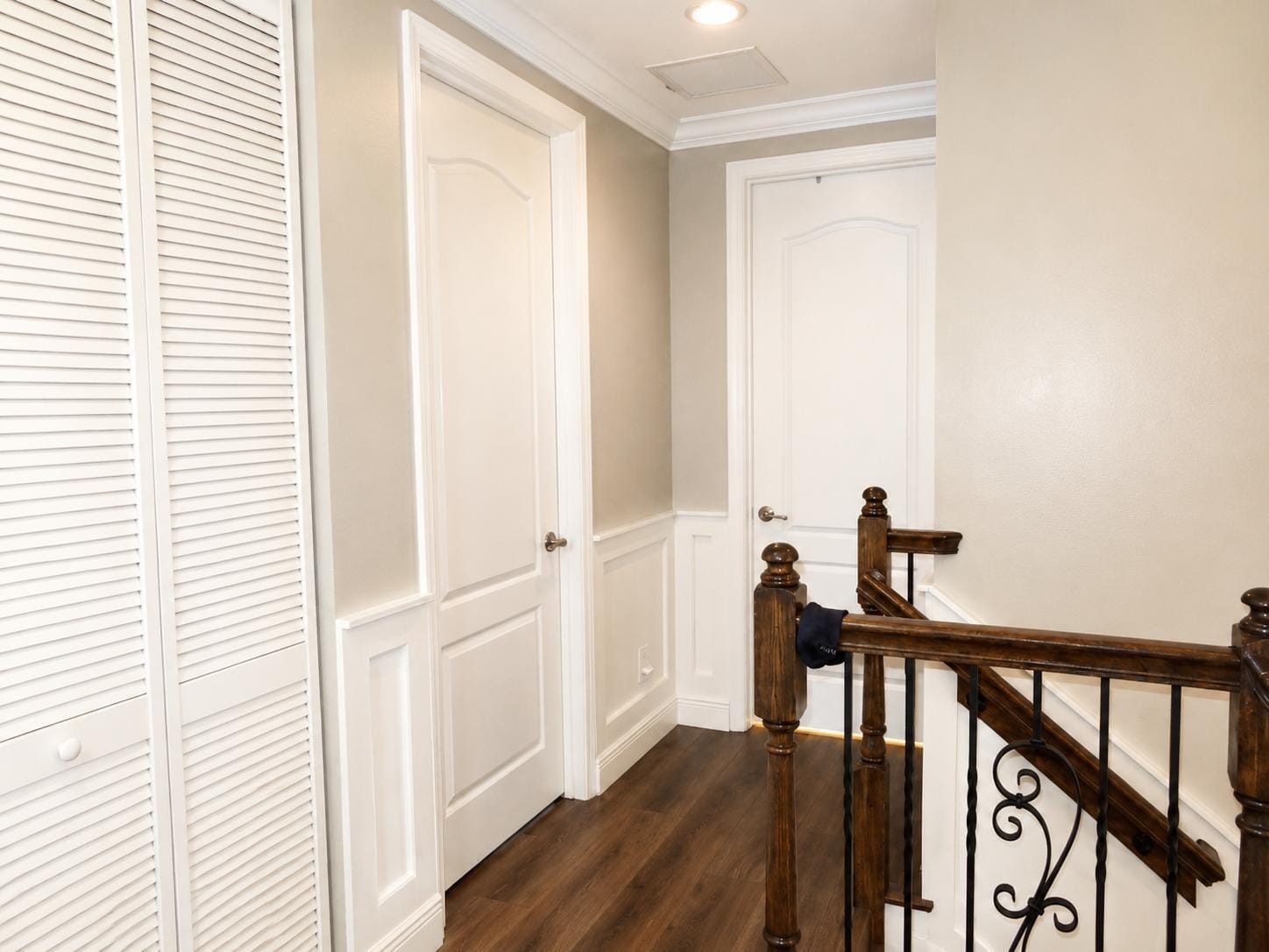 4642 Mediterranean Circle 4642 — photo 2