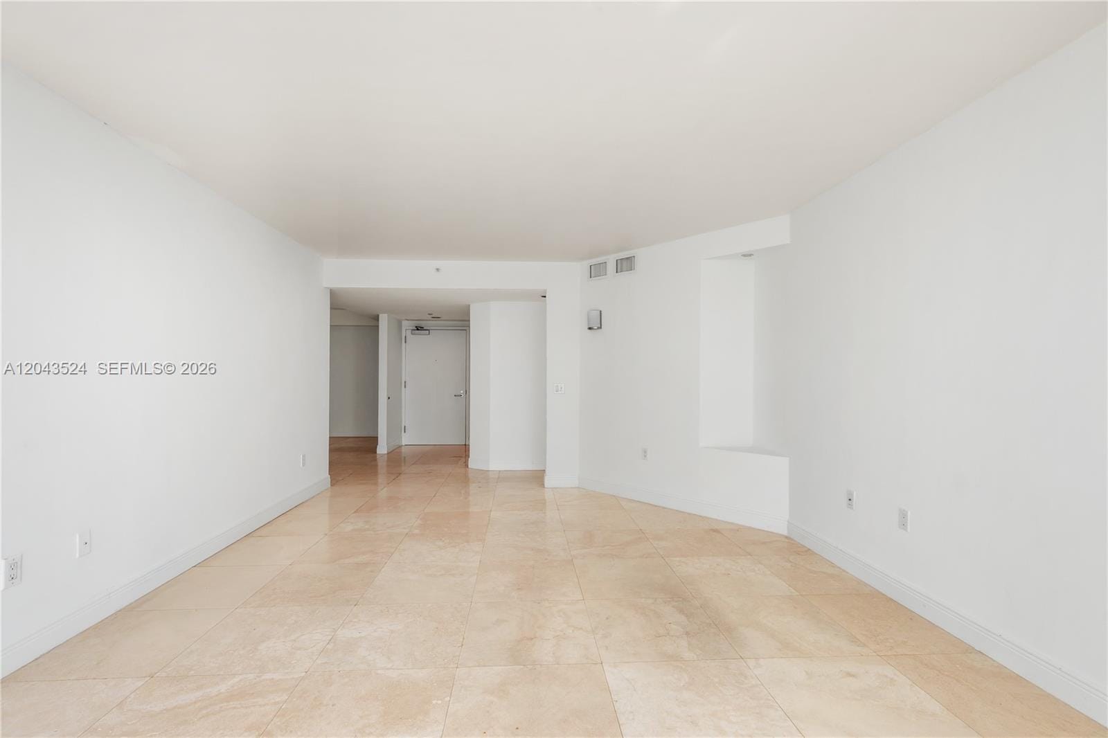 16400 Collins Avenue 942 — photo 11