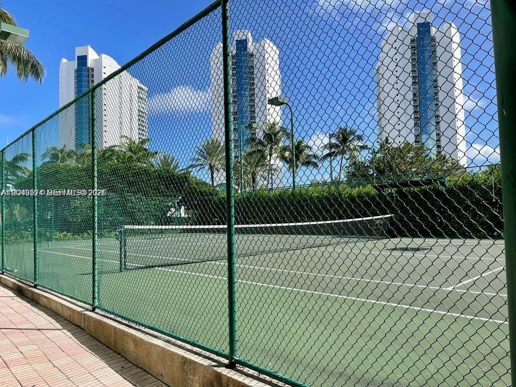 16400 Collins Avenue 942 — photo 4