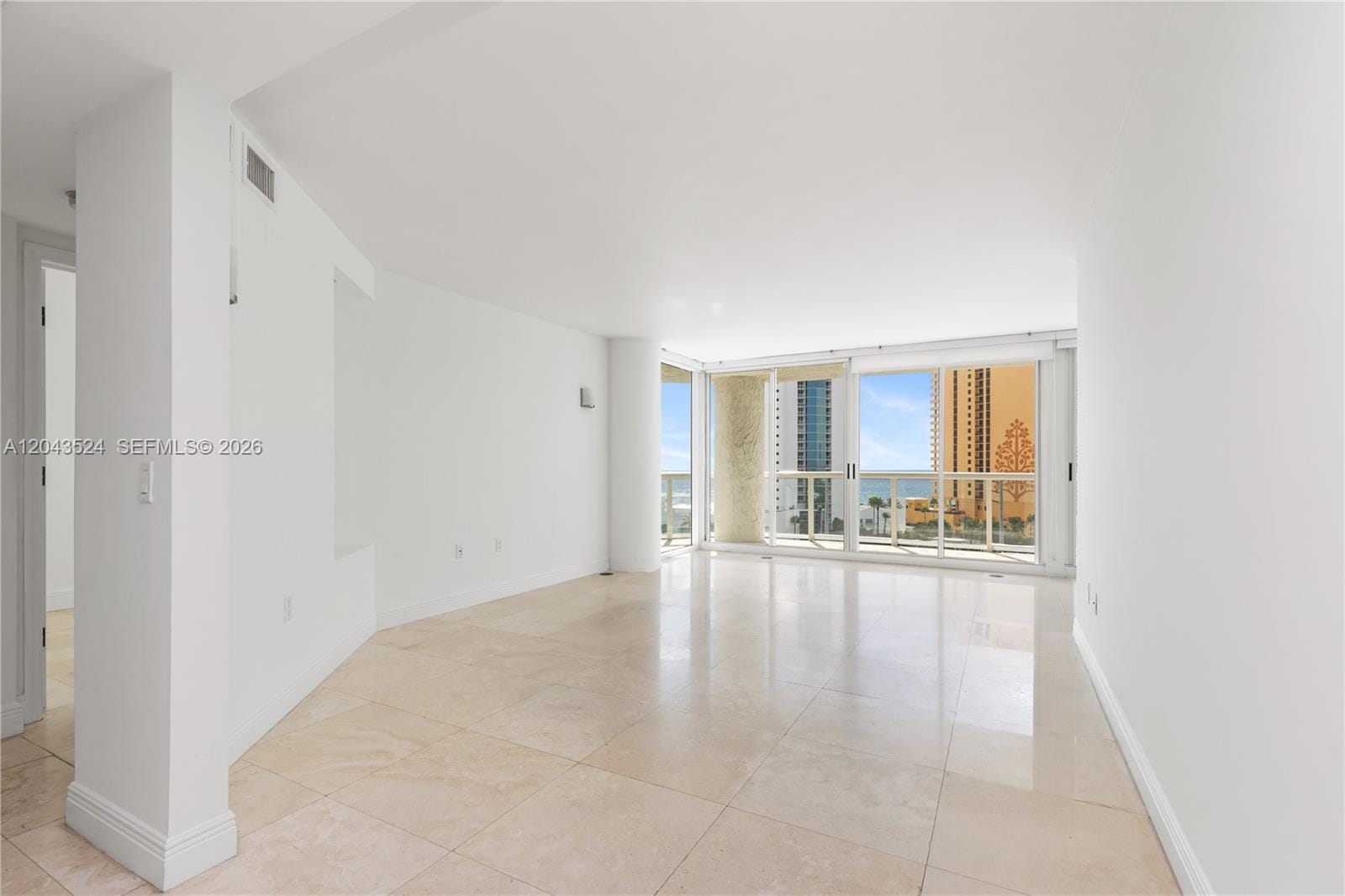 16400 Collins Avenue 942 — photo 6