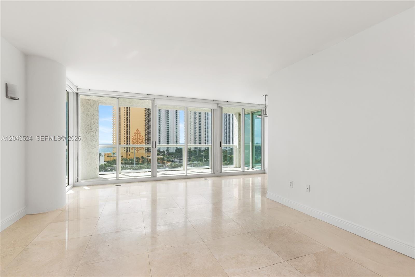 16400 Collins Avenue 942 — photo 8