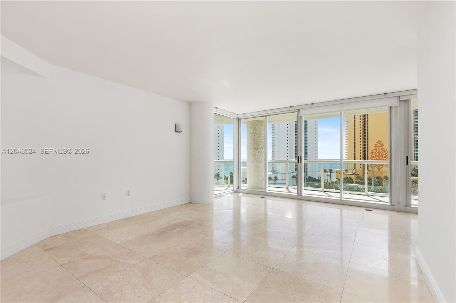 16400 Collins Avenue 942 — photo 9