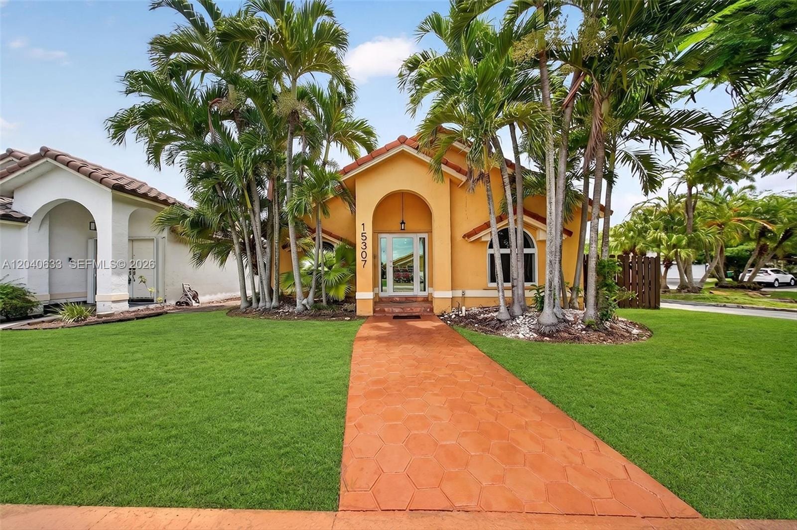 15307 SW 52nd Terrace, Miami, FL 33185 photo 2