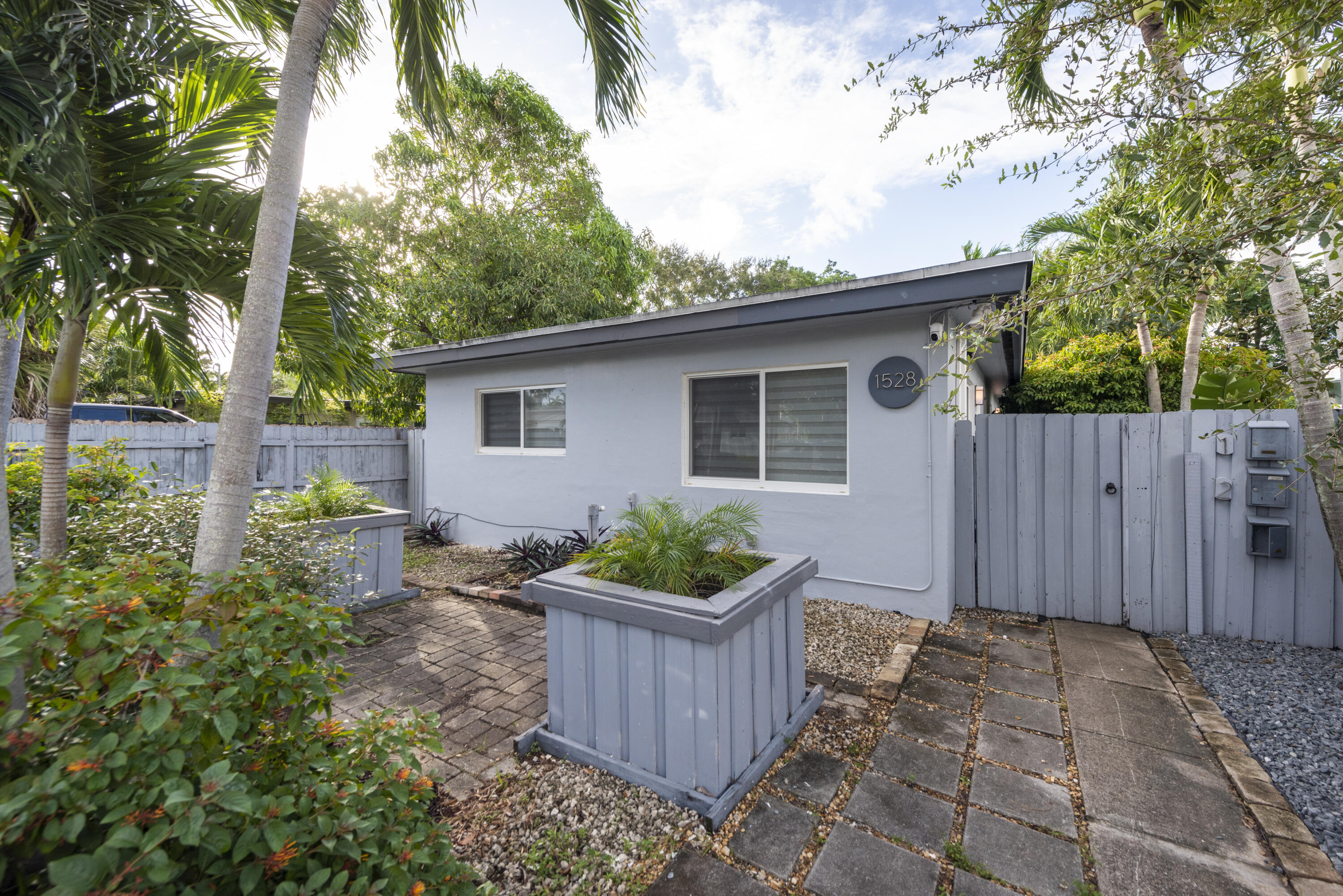 1528 NE 33rd Street 1, Oakland Park, FL 33334, Oakland Park