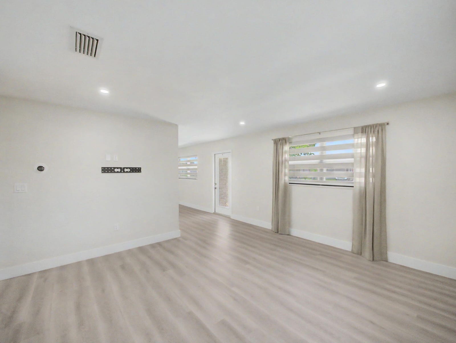 9298 Birmingham Drive — photo 3