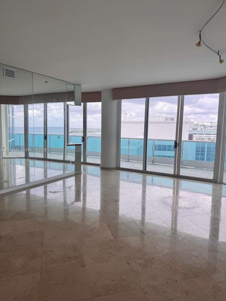 5025 Collins Avenue 1602, Miami Beach, FL 33140 photo 2