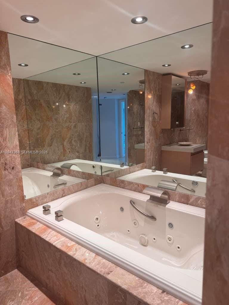 5025 Collins Avenue 1602, Miami Beach, FL 33140 photo 16