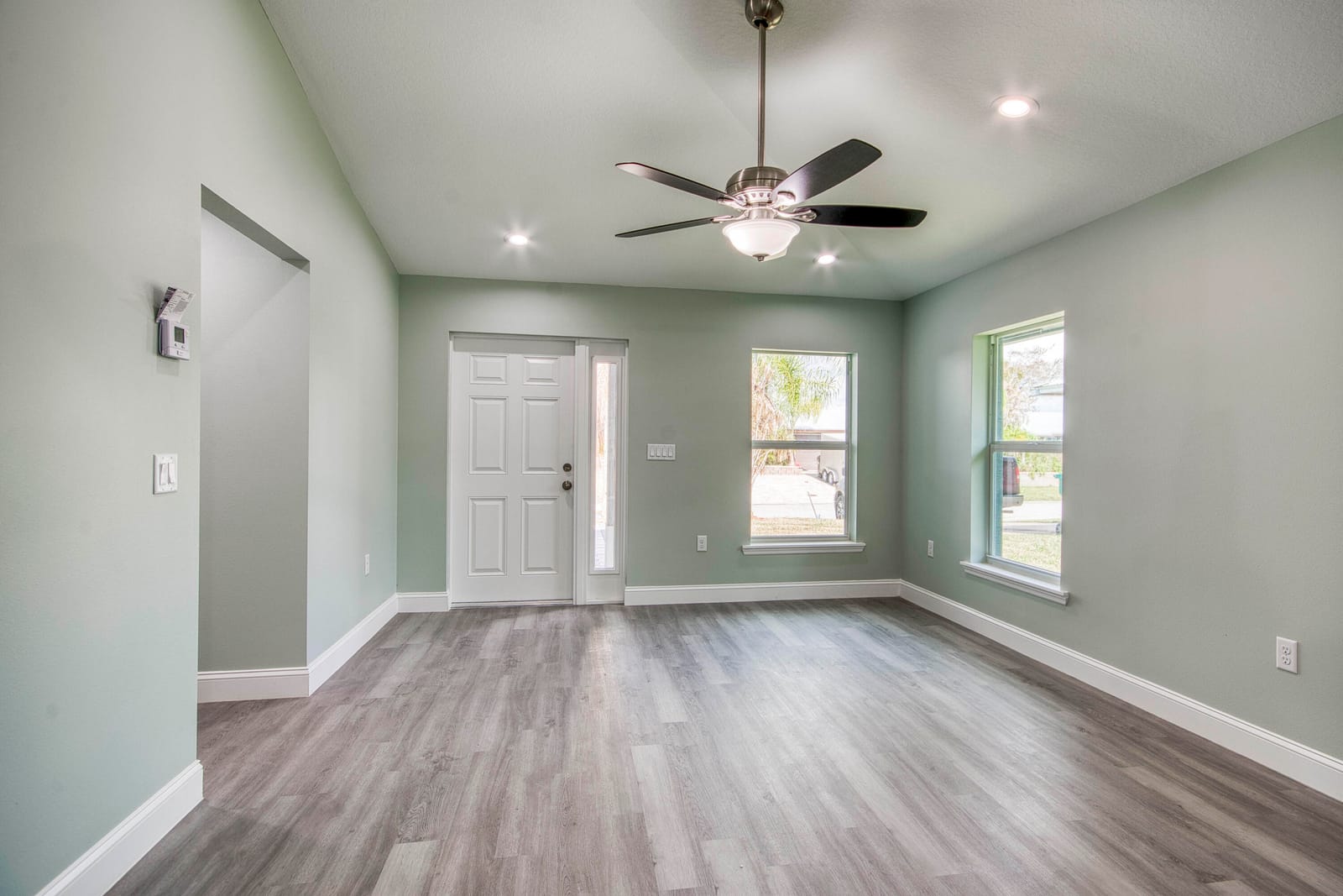 5108 SE 42nd Street — photo 2