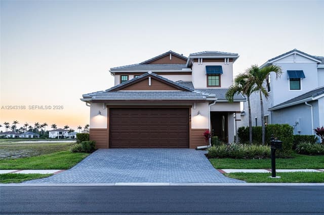 449 SE Fascino Circle, Tesoro, Port St. Lucie, FL