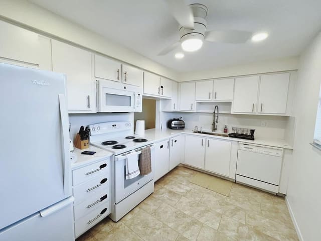 7080 Nova Drive 307b, Davie, FL 33317