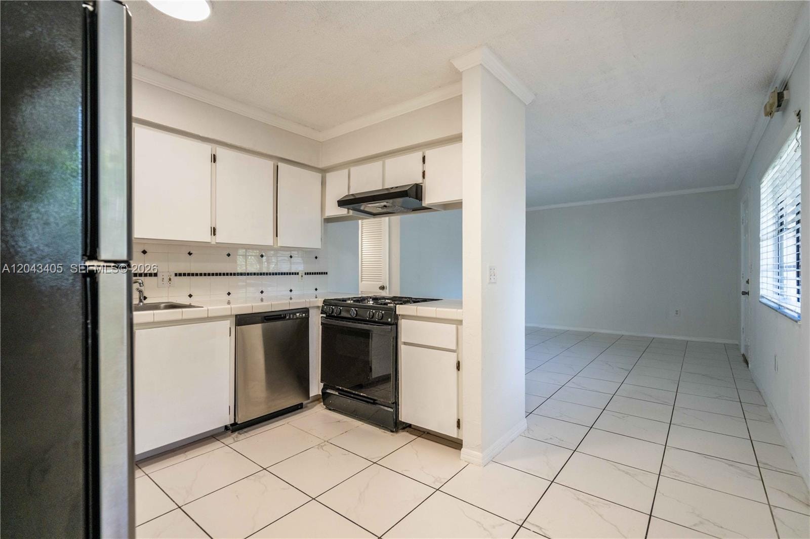 3265 Virginia Street 18 — photo 5