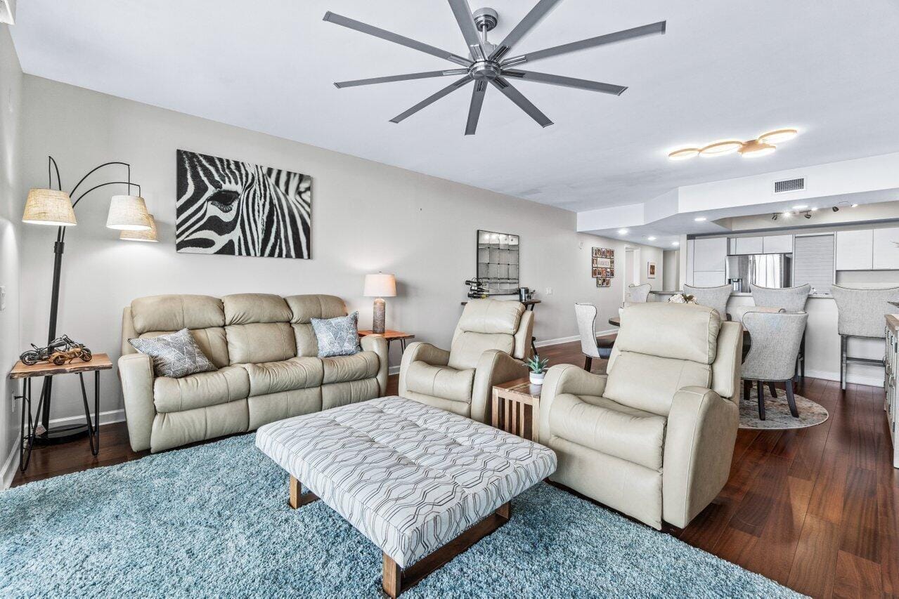 2640 Lake Shore Drive 908, Riviera Beach, FL 33404 photo 11