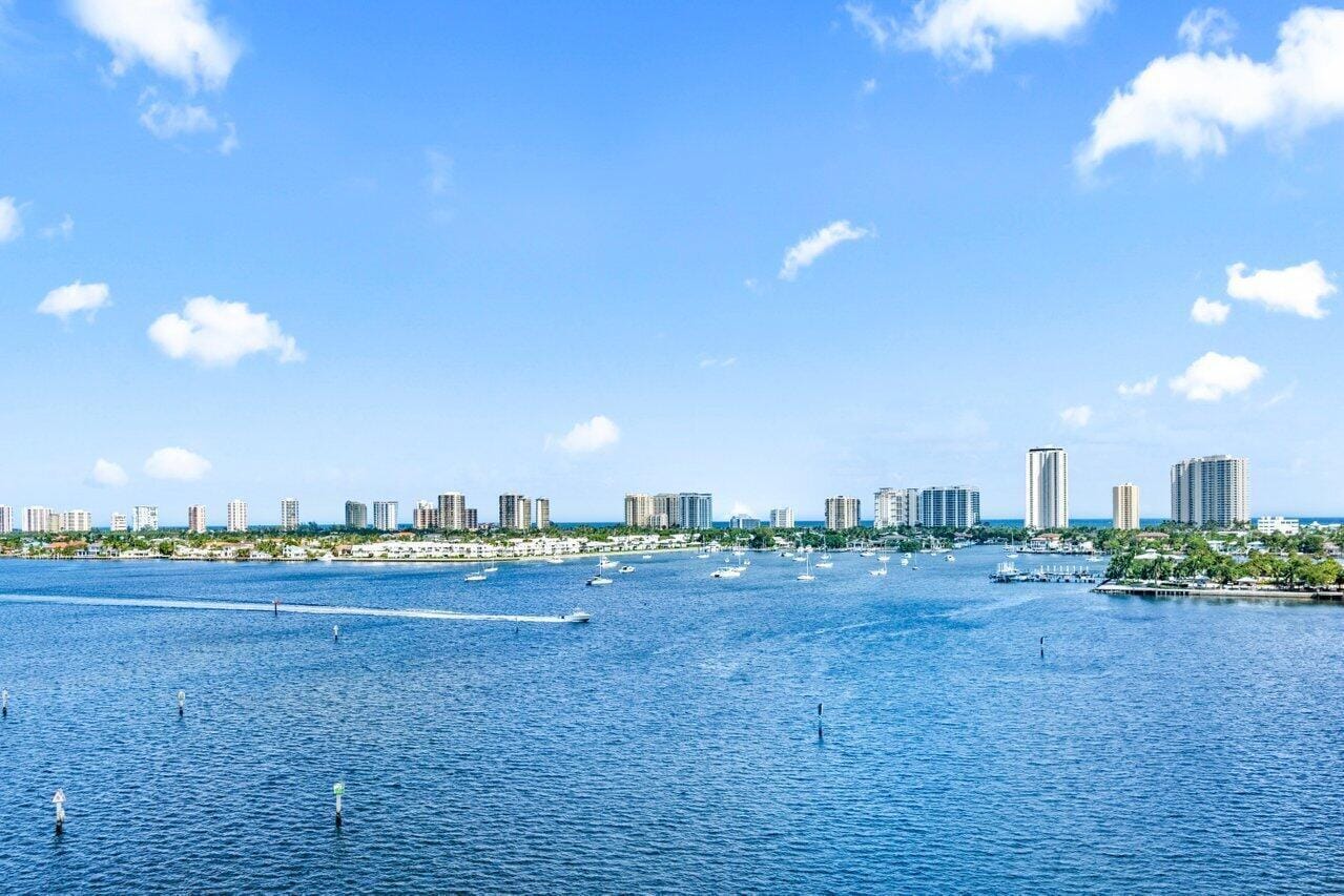 2640 Lake Shore Drive 908, Riviera Beach, FL 33404 photo 8