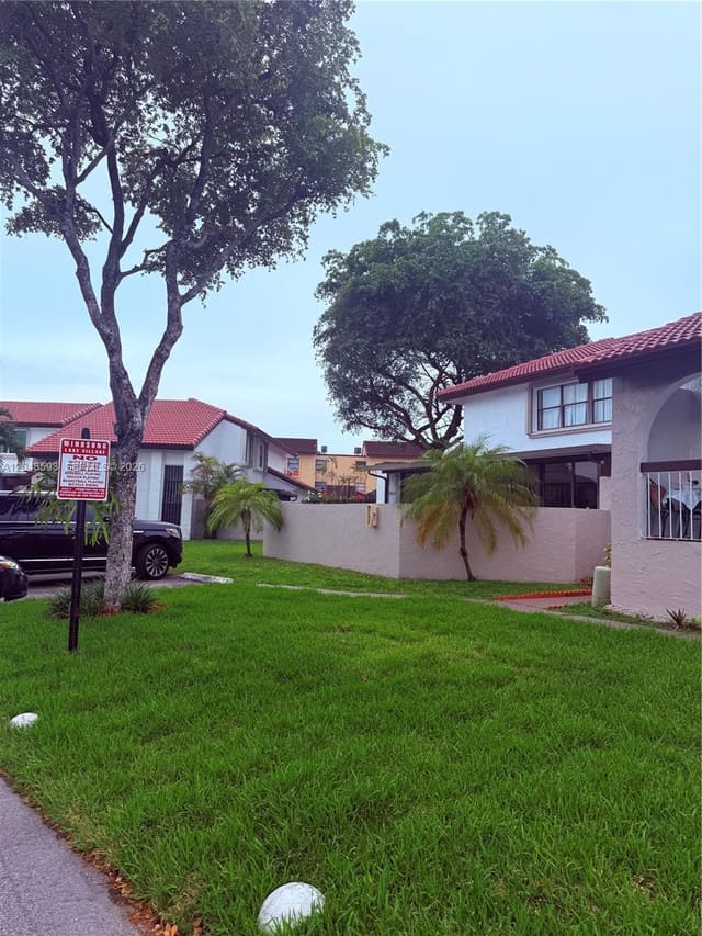 9909 NW 9th St Circle 43, Miami, FL 33172