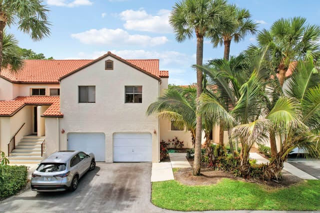 11 Vía De Casas Sur, Dos Lagos, Boynton Beach, FL