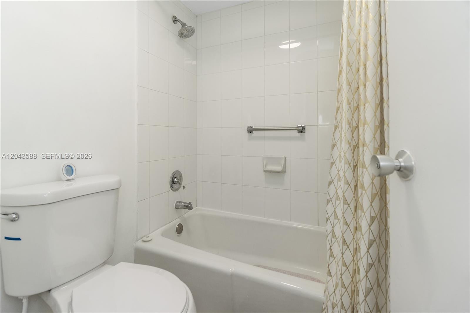 100 Lincoln Road 306, Miami Beach, FL 33139 photo 11