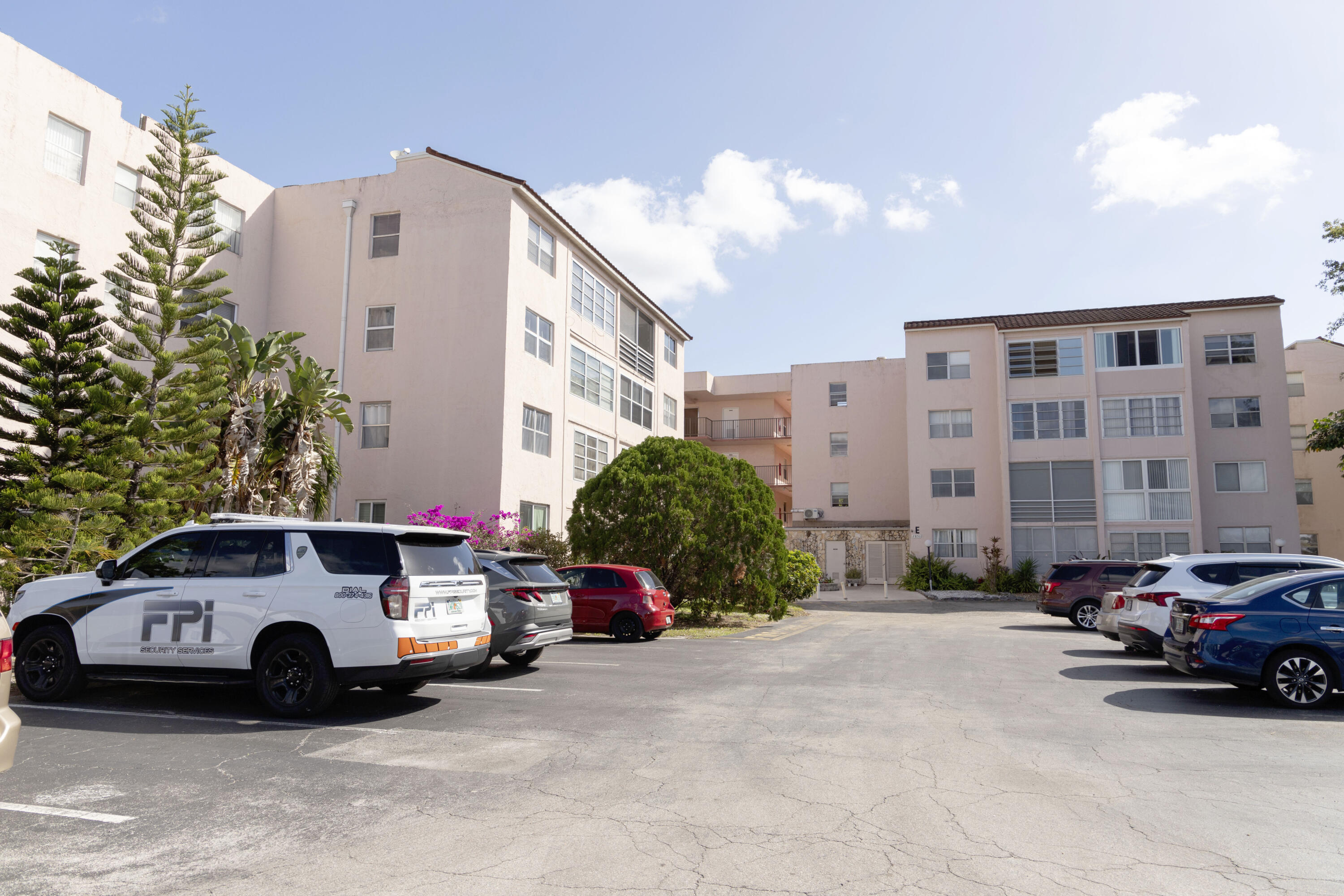 2851 Somerset Drive 116, Lauderdale Lakes, FL 33311, Lauderdale Lakes