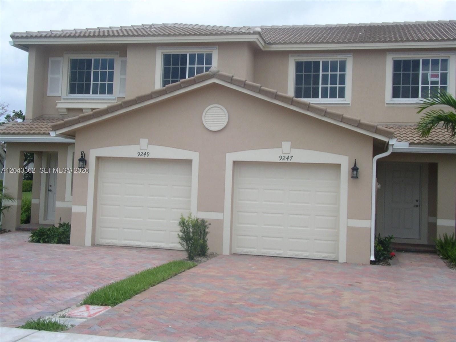 9247 Chambers Street — photo 2