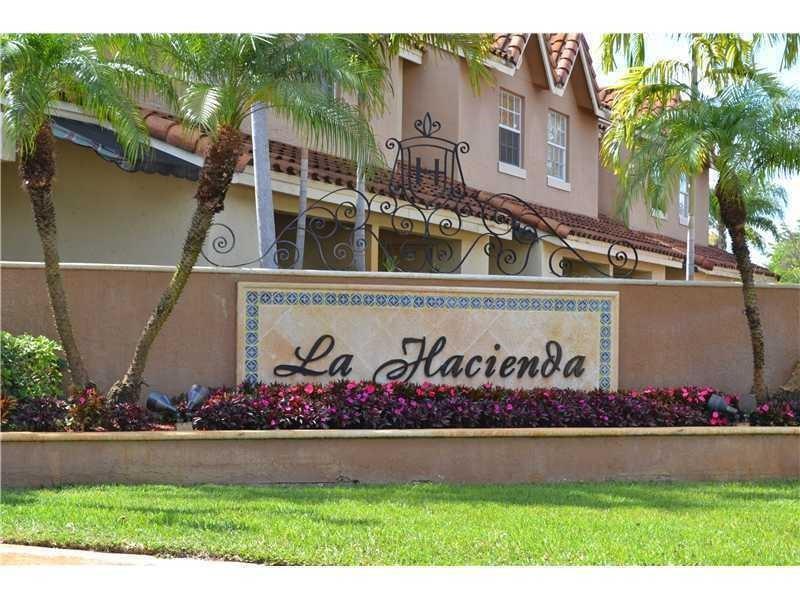 18352 NW 68th Avenue H, Hialeah, FL 33015, Hialeah