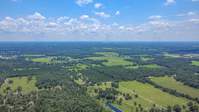 6600 150th Place, Wellborn, FL 32094